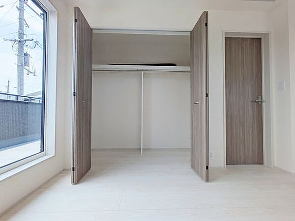 充実した収納スペースなので、お子様が大きくなって、荷物が増えてもたっぷり収納しておけますね