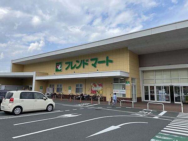 フレンドマート大津京店 徒歩7分。 520m