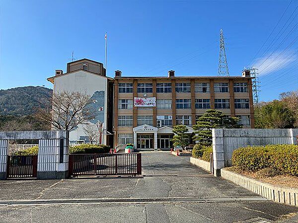 大津市立南郷中学校 徒歩14分。 1100m