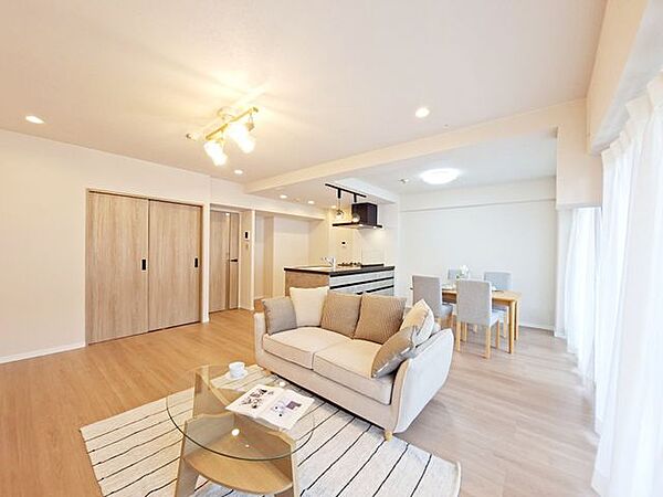マンションの共有部分は、趣があり、住む人に安心感と温かみを提供する心地よい空間です！