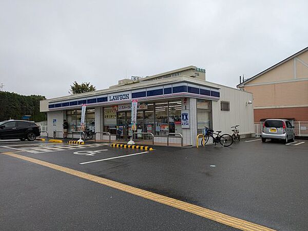 ローソン草津東矢倉三丁目店 徒歩6分。 430m