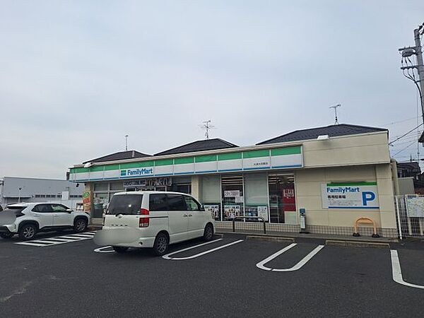 ファミリーマート大津大将軍店 徒歩8分。 580m