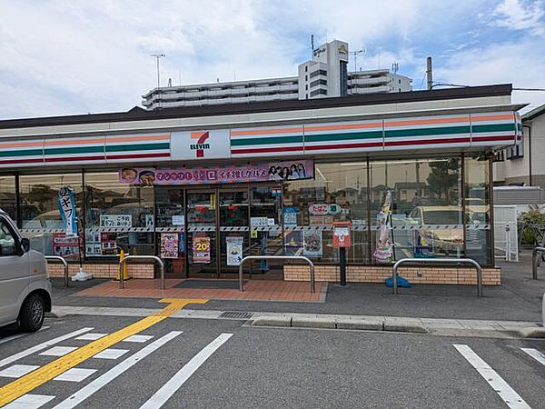 セブンイレブン琵琶湖大橋東口店 徒歩4分。 290m