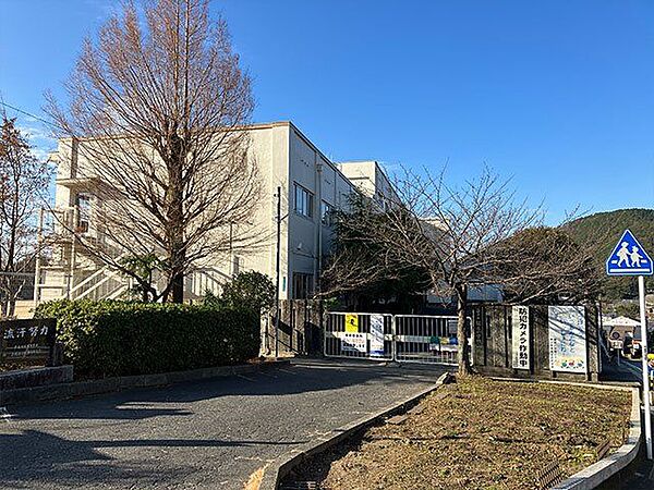 大津市立藤尾小学校 徒歩10分。 730m