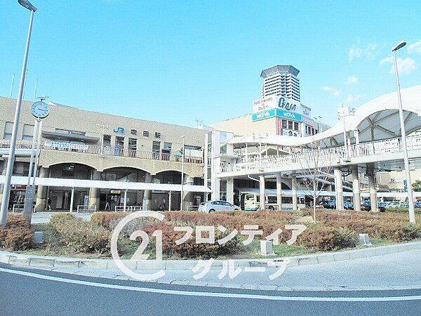 吹田駅(JR西日本 東海道本線) 徒歩26分。 2080m