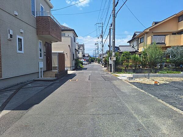 現地写真更新！現地の説明はもちろん、モデルハウスご見学も可能！同社施工物件をご見学していただきますので、実際に使用される設備やお家の雰囲気などをご確認ください