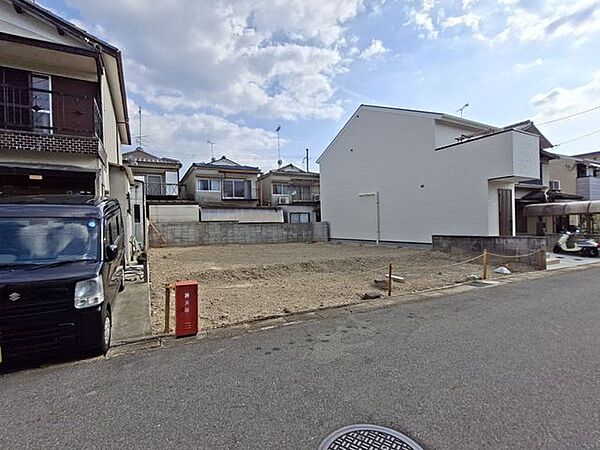 陽光がたっぷりと降り注ぐこの場所に、ご家族の笑顔が溢れる新居が誕生するのが待ち遠しいですね！理想の間取りが実際にカタチになっていく様子を眺めながら、これからの新生活を想像するのも楽しみですね！