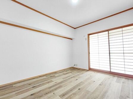 住まい選びは、価格や立地だけでなく、将来の暮らし方まで含めて考えることが大切です。今の段階で気になっていることを、まずスタッフに話してみてください