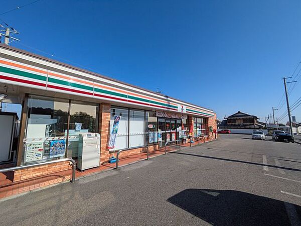 セブンイレブン大津仰木の里店 徒歩5分。 370m