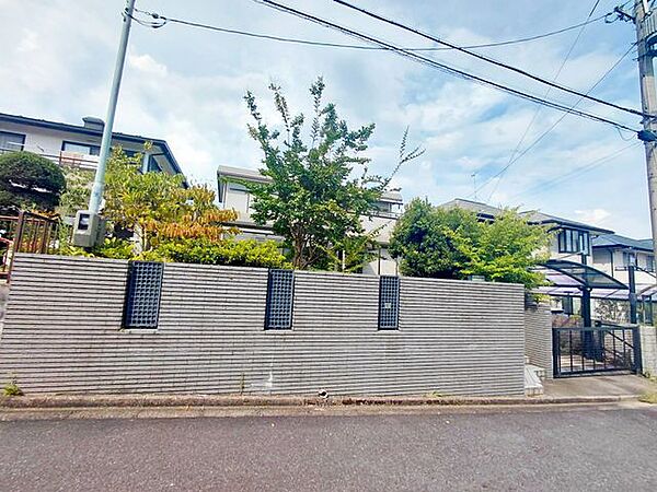 「賃貸のままでいいのか、買うべきか」その判断に必要な情報を、スタッフがわかりやすく整理してお伝えします。お気軽にご相談ください