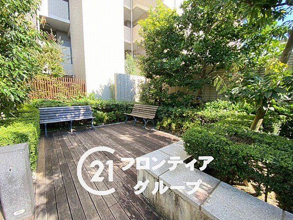 はじめてのマイホーム購入は、わからないことだらけで当然です。資金計画から物件選びまで、順を追ってスタッフが一緒に考えていきます