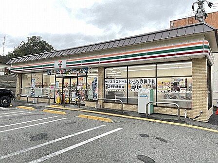 セブンイレブン淀池上町店 徒歩7分。 510m