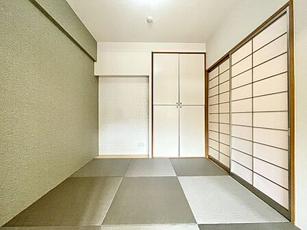 住まい選びは、価格や立地だけでなく、将来の暮らし方まで含めて考えることが大切です。今の段階で気になっていることを、まずスタッフに話してみてください