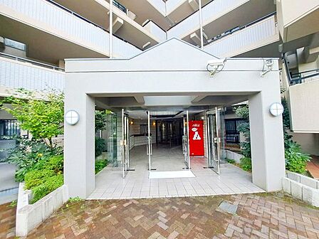 住宅購入の流れや必要な手続きについて、順を追ってご説明しています。はじめての方でも安心してご相談いただける環境を整えています