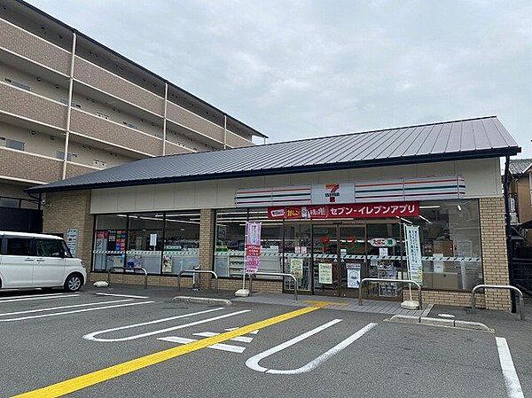 セブンイレブン山科大宅鳥井脇町店 徒歩7分。 540m