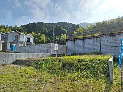 外観：最寄り駅まで徒歩圏内の便利な立地です。