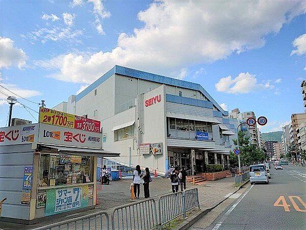 西友山科店 徒歩20分。 1600m