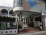 周辺：ユタカ幼稚園「明かるく元気にたくましく」の教育目標のもと、毎日元気に伸び伸びとした園生活を過しています。遠足、運動会、生活発表会などの行事はご家族ぐるみで、毎年楽しめます。 870m