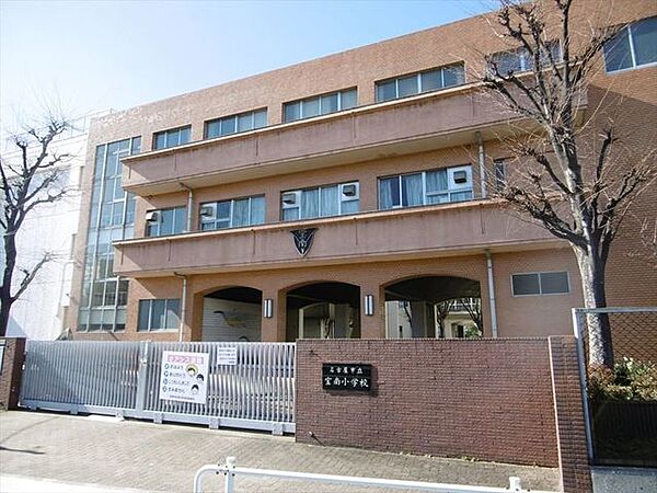 名古屋市立宝南小学校【校訓】かしこく　やさしく　たくましく【宝南の子】自ら考える子　思いやりのある子　最後まで頑張る子 190m