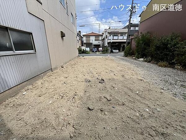 リビングイン階段でご家族とのつながりを感じられる空間に♪7.1帖洋室にはWIC完備！1階納戸は居室としてもお使いいただけます◎