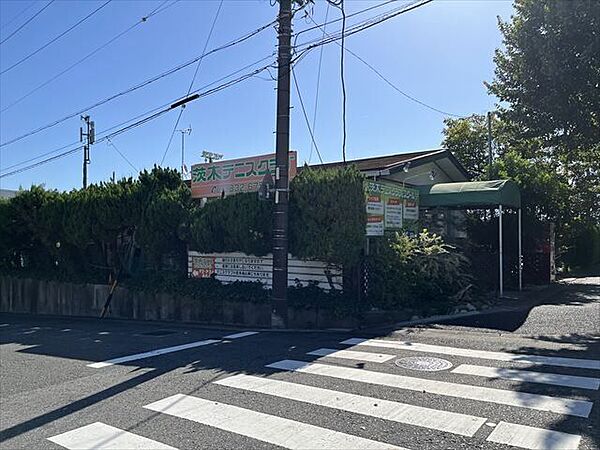 茨木テニスクラブ入門者向けから選手育成コースまで幅広いレベルのクラスあり。【営業時間】月曜・木曜　8時半～19時、水曜・金曜　8時半～21時、土曜　7時半～19時半、日曜　7時半～18時　【定休日…