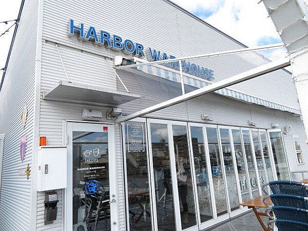 THE　CUPS　HARBORCAFE営業時間：11時～　定休日：火曜日　平日のランチもおすすめですが夜もとても雰囲気がよく人気のカフェです。川沿いのテラス席でゆったりとした時間を過ごせそうです…