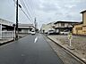 その他：車が余裕を持ってすれ違うことが出来る道幅です。車の出し入れも余裕を持って行うことが出来ます。