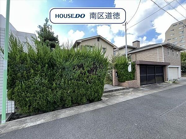 「更地渡し」解体費用など土地にかかる費用が少し軽減されます！スーパー、ドラッグストア、病院など徒歩5分圏内に揃う生活に便利な住環境です。