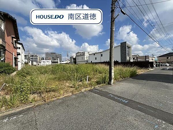 全3区画のうちC区画は写真左側にあたります。汐路小学校　約190ｍ/徒歩約3分、汐路中学校　約410ｍ/徒歩約6分