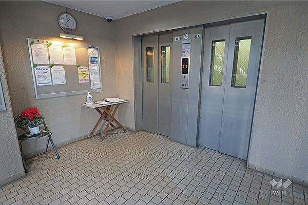 共用のエレベーター