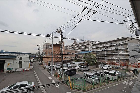 バルコニーから...