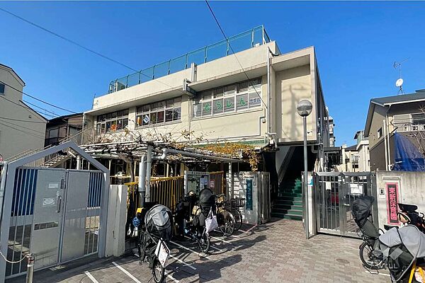 東新児童館の外観