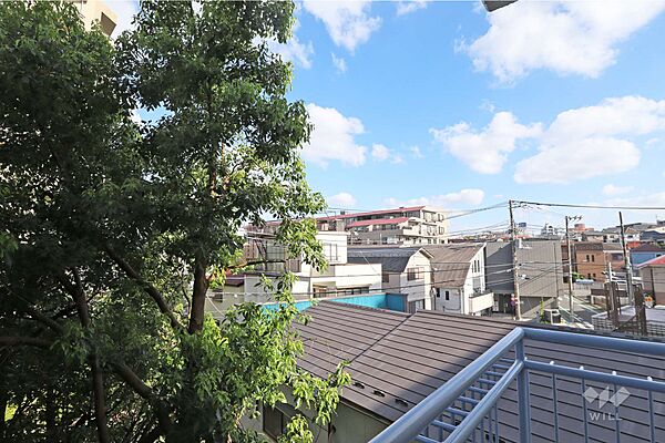 バルコニーからの眺め（南東方向）［2026年8月4日撮影］