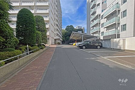 敷地入り口