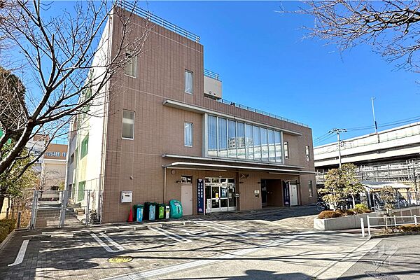 清水図書館の外観