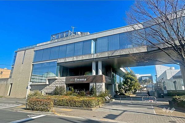 熱帯環境植物館の外観