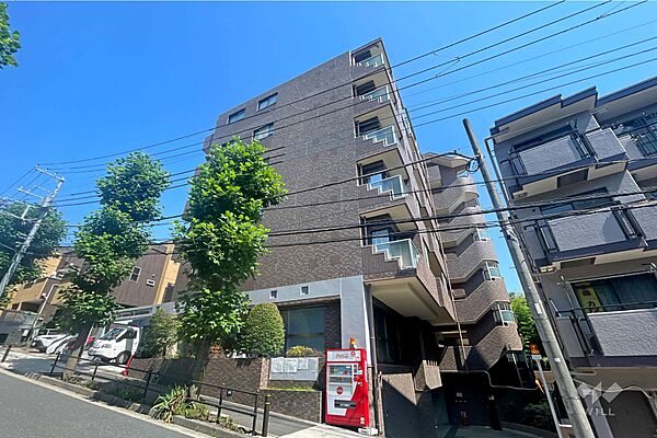 ドラゴンマンション赤塚公園壱番館の外観（南東側から）