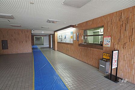 エントランスホール
