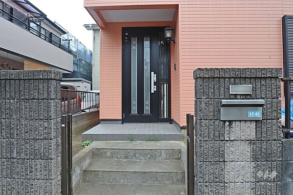 物件の玄関［2026年8月27日撮影］