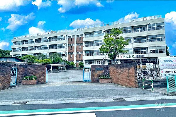 神根中学校[公立]の外観