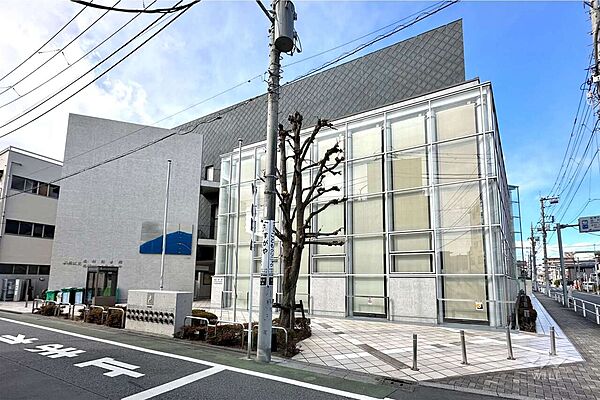 志村図書館の外観