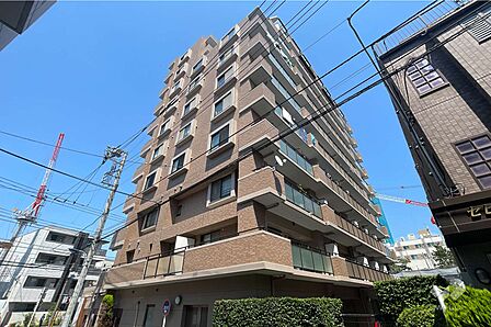 朝日シティパリオ十条の外観（西側から）
