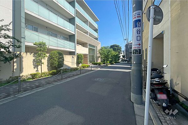 敷地東側の前面道路