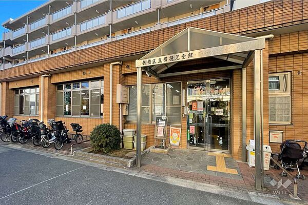 西徳児童館の外観
