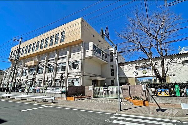 上青木南小学校[公立]の外観