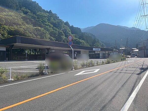 湯の山温泉駅 2080m