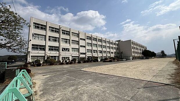 桑名市立正和中学校 1530m