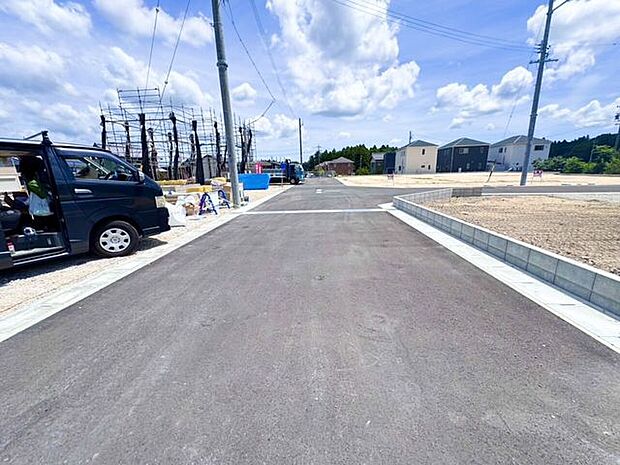 前面道路含む現地写真