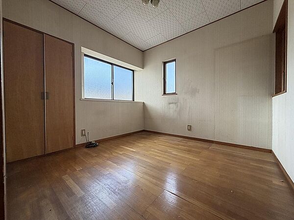 洋室4.5帖　日当たり良好な洋室です♪