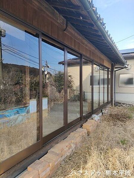 庭で家庭菜園やお花を育てられます